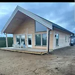 Moderne I Idylliske Omgivelser *
