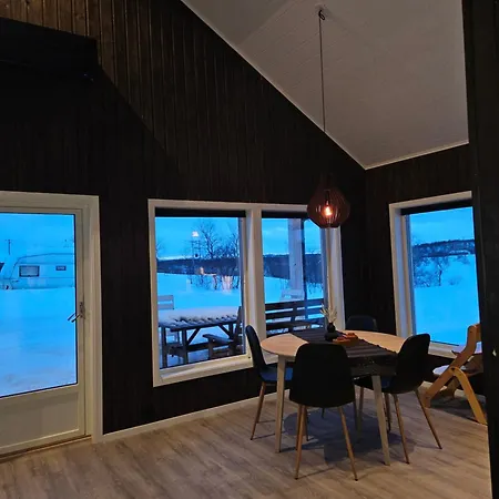 Moderne I Idylliske Omgivelser *
